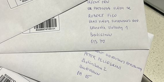 Kult�rna obec vyz�va najvy���ch �stavn�ch �inite�ov na rie�enie kr�zy v rezorte kult�ry